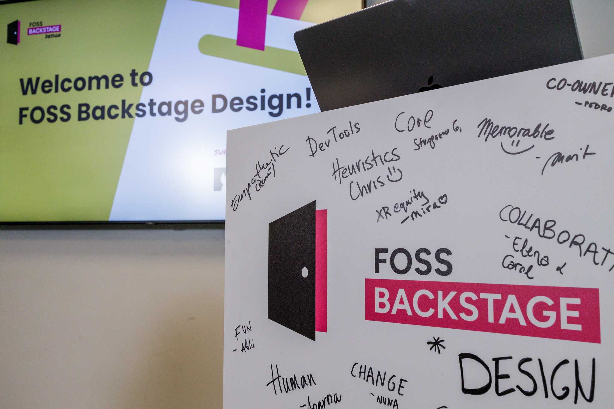 FOSS Backstage Design signed, sign